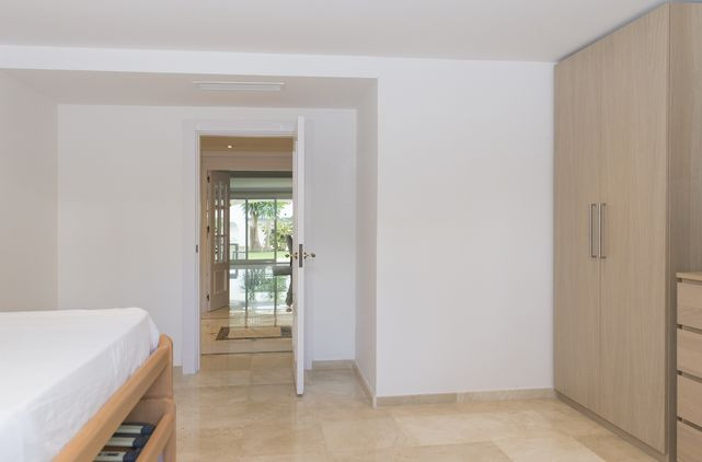 Apartment Dominion Beach New Golden Mile Kempinski Bahia Estepona-0003