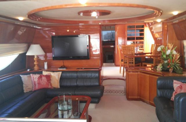 Ferretti Flybridge 80