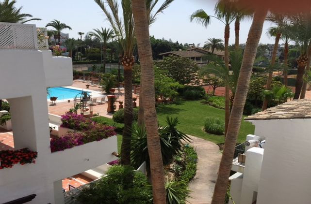 Penthouse Andalusian Garden in the Resort Puente Romano 0325