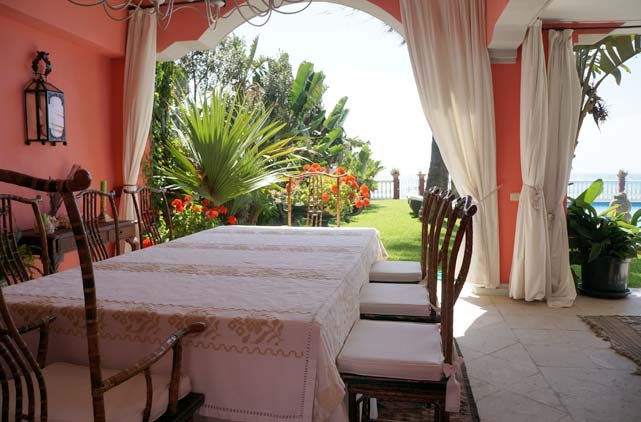 Villa Beachfront Spacious Luxurious Villa Marbella-0236