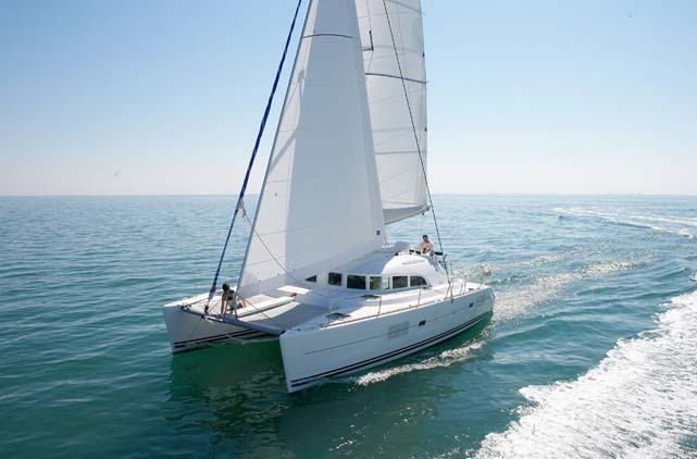 Catamaran Lagoon 380, Estepona