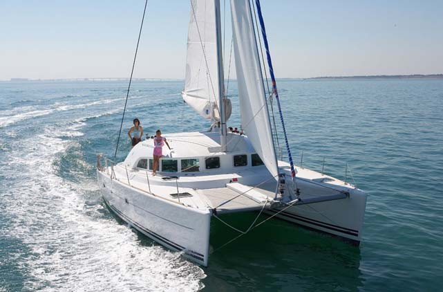 Catamaran Lagoon 380, Estepona