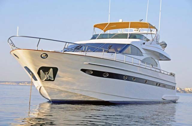 Yate Astondoa 72 GLX, Estepona