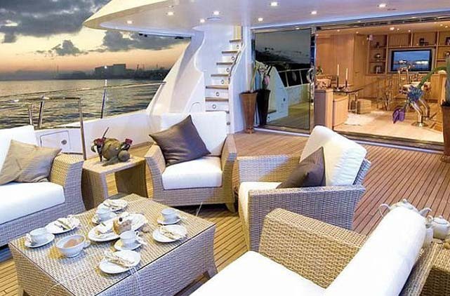 Luxury Yacht Bandido 90