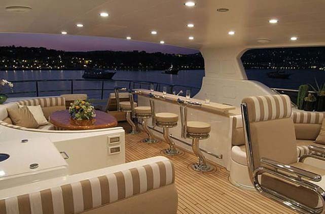 Luxury Yacht Bandido 90